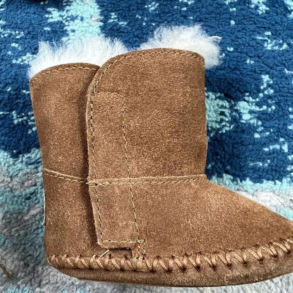 Ugg Girls Brown Fur Boots Size 0/1